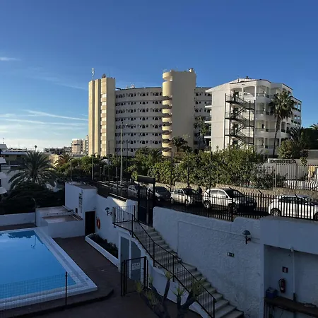 - Sleeps 2 3 - Terrace - Pool -